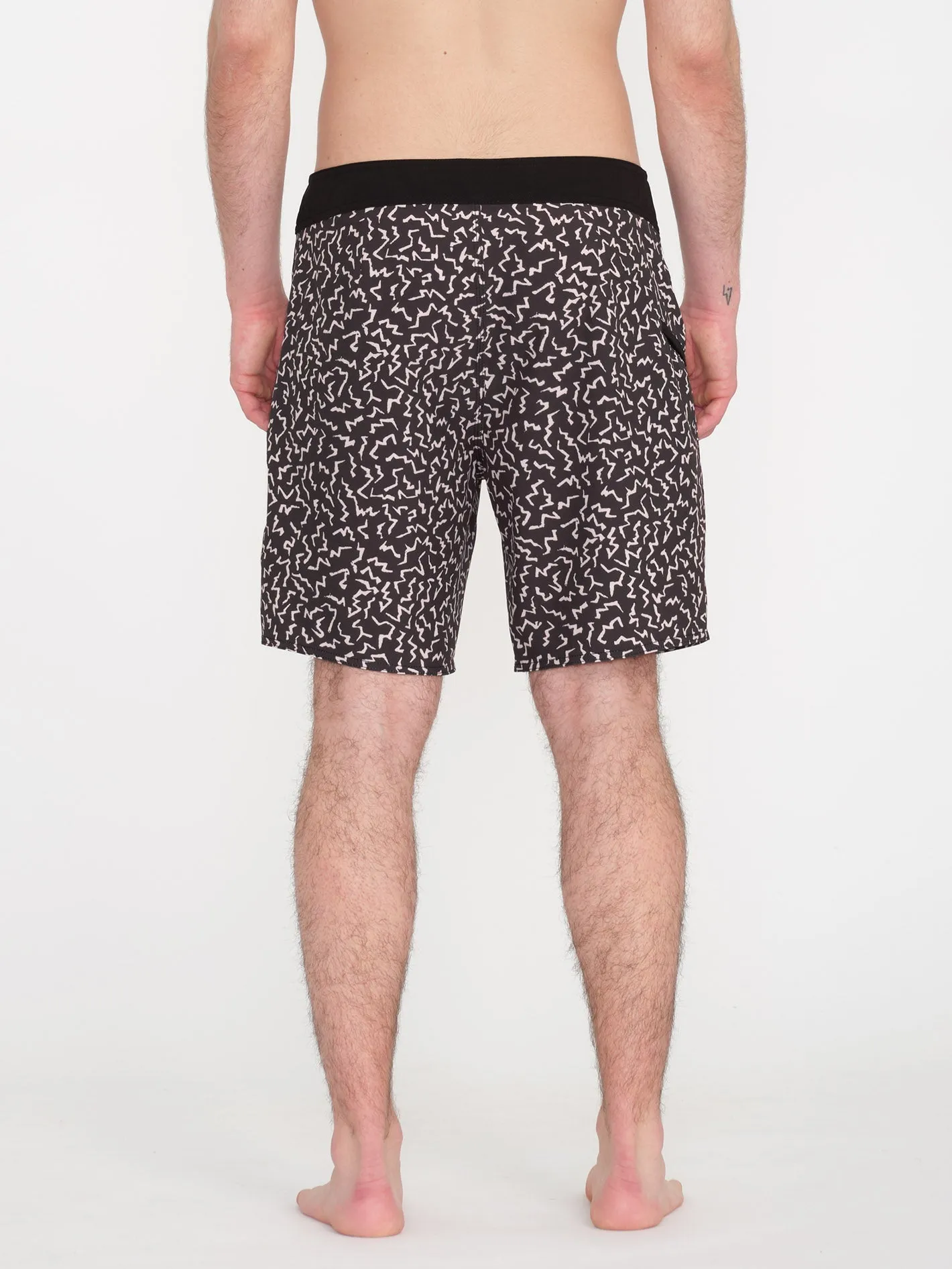 Asphalt Beach Mod 18" Boardshort - BLACK