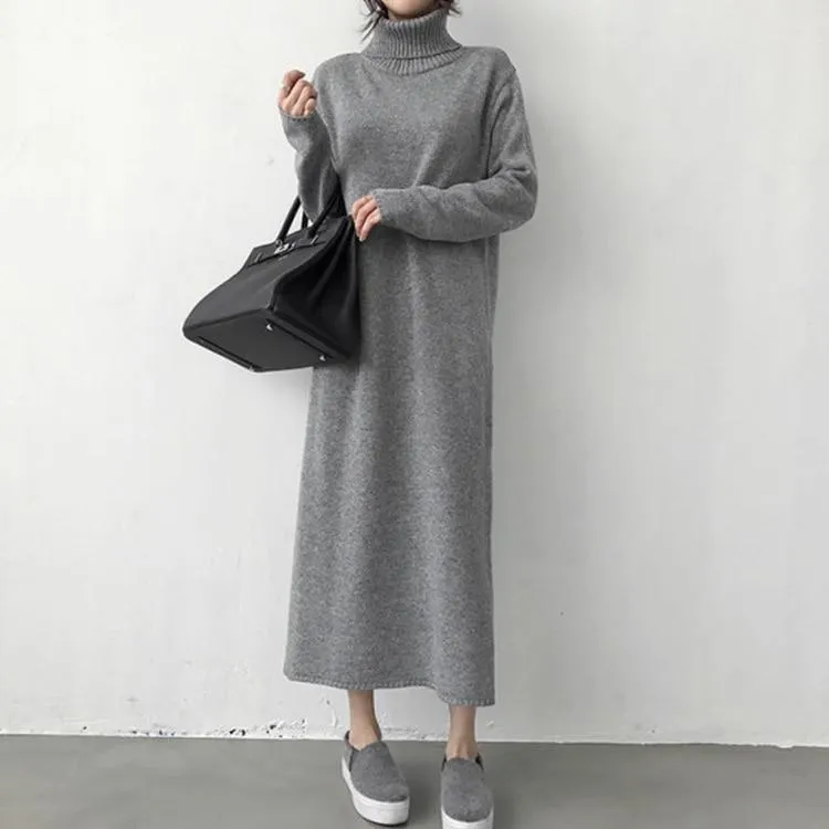 Eleganza Turtleneck Midi Dress