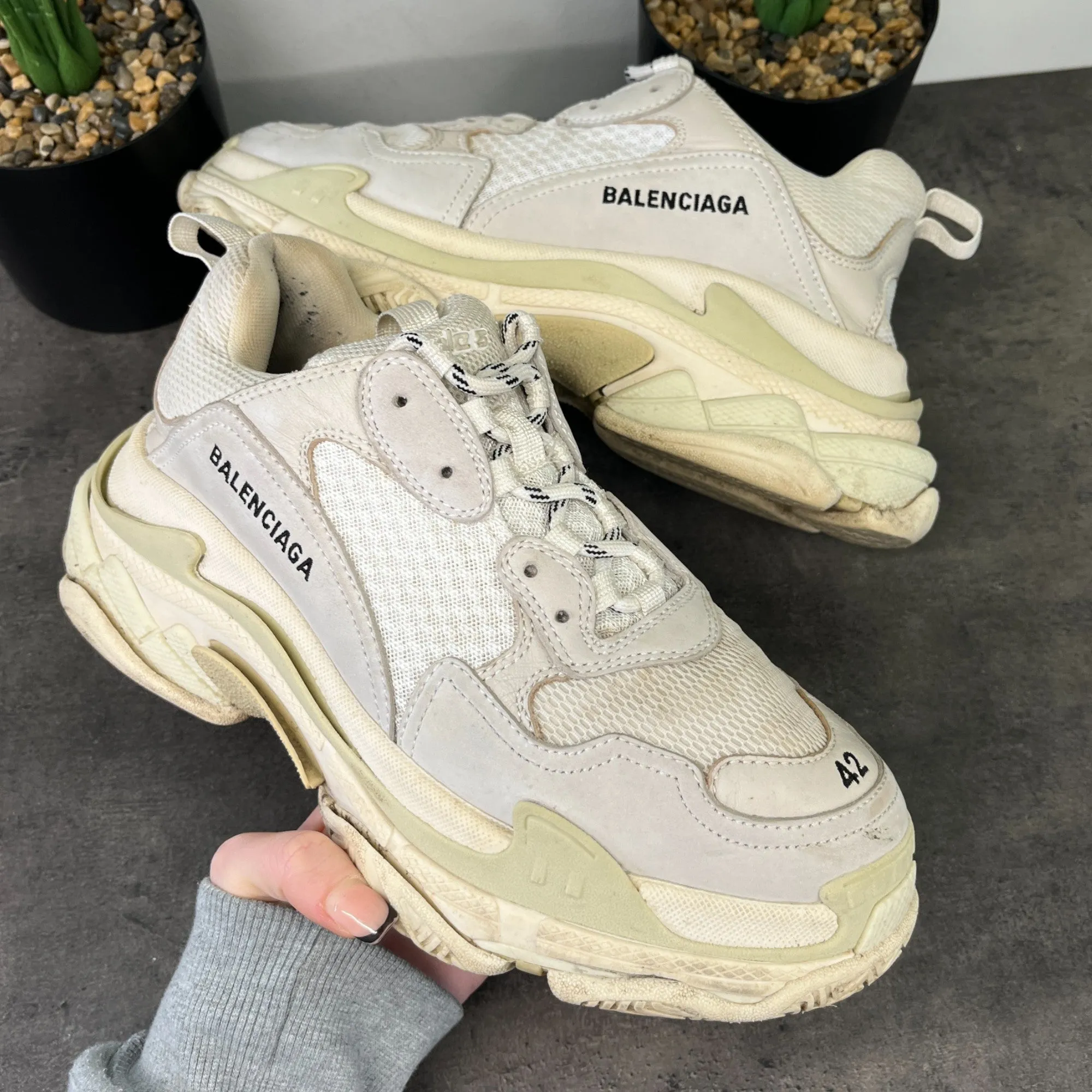 Men's Triple S Low Trainers Cream Size EU 42 / UK 8